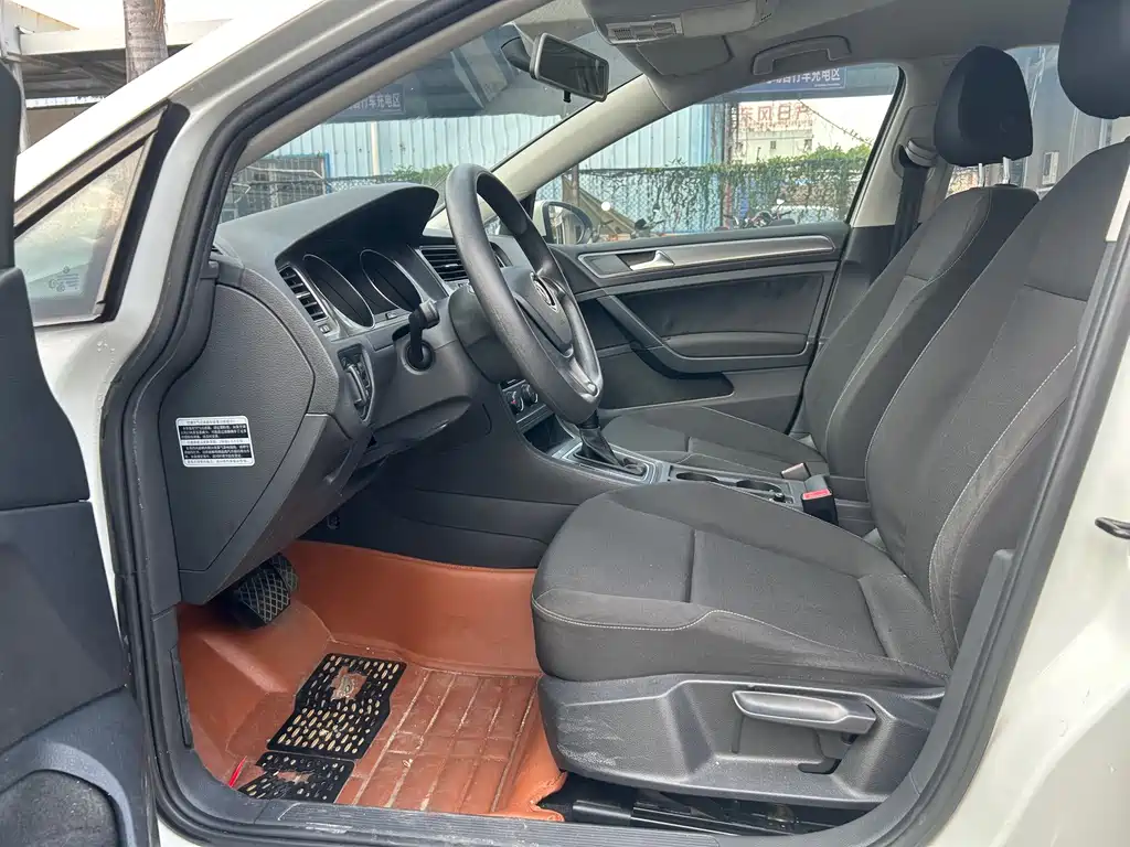 Volkswagen Golf — миниатюра 4