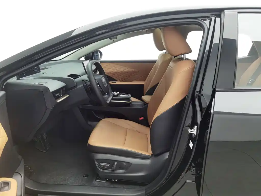 Toyota bZ3 — миниатюра 10
