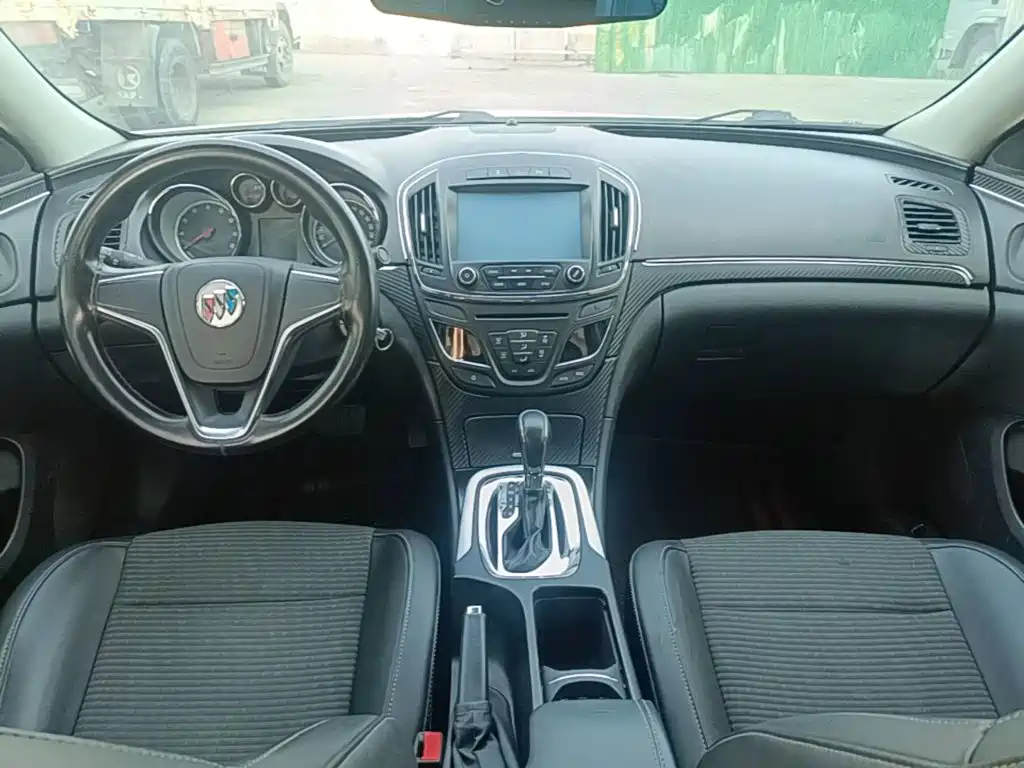 Buick Regal — миниатюра 10