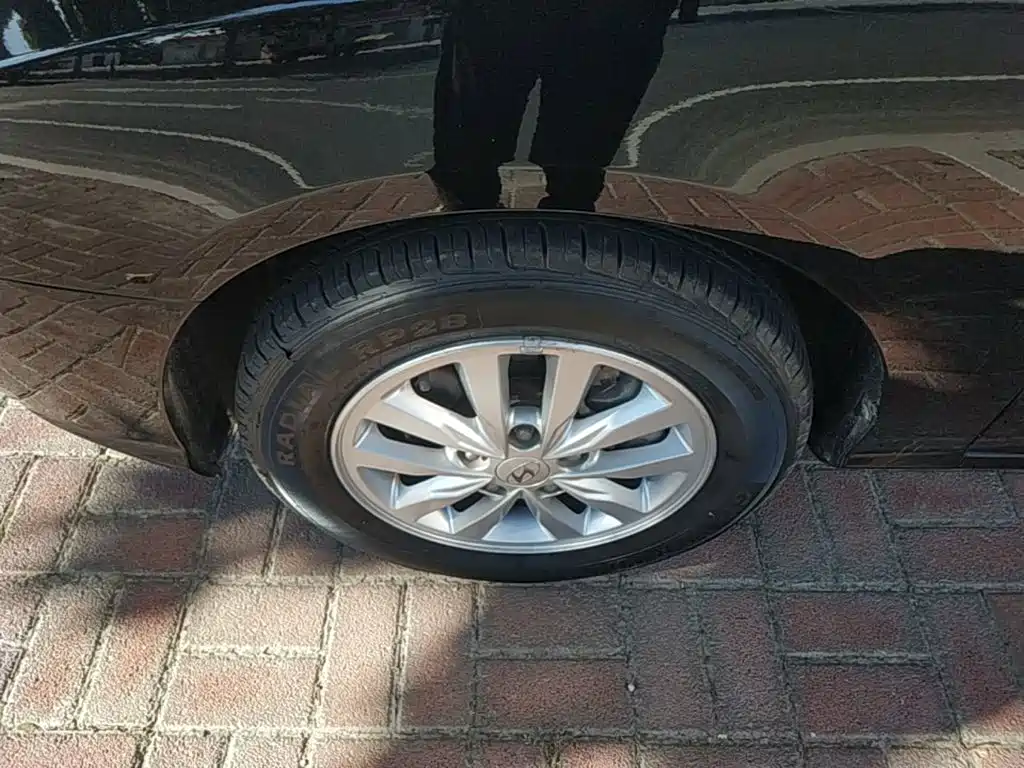 Hyundai Elantra — миниатюра 23
