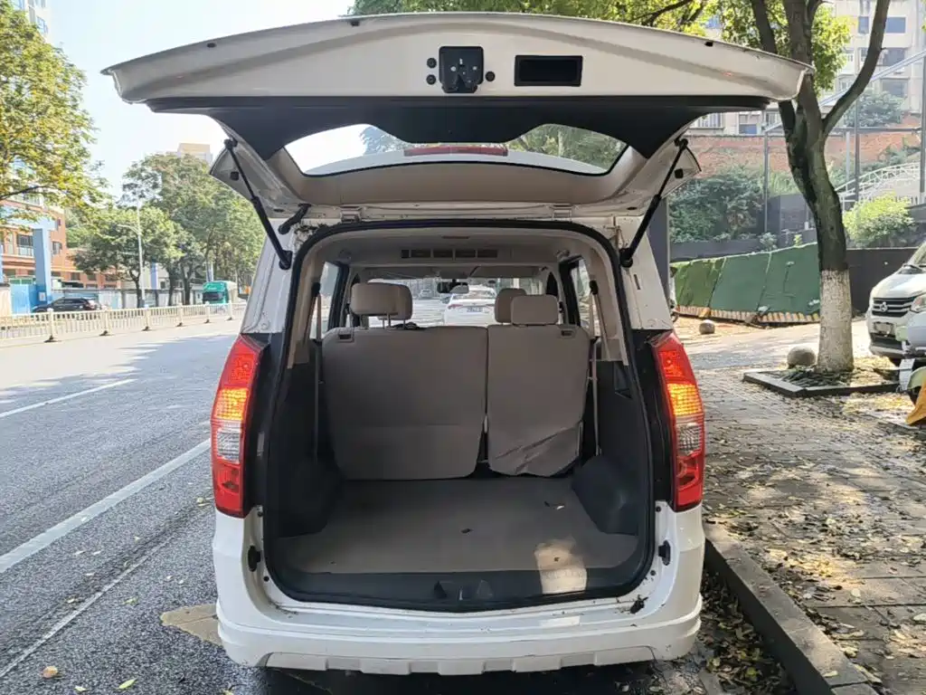 Wuling Hongguang — миниатюра 19