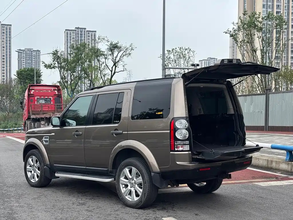 Land Rover Discovery — миниатюра 5