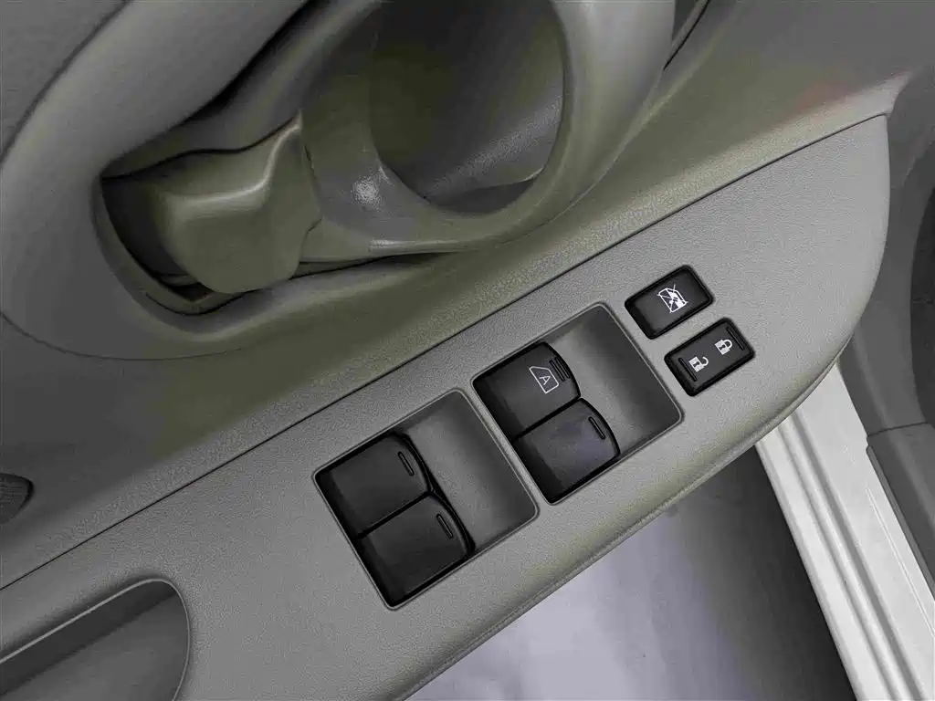 Nissan March — миниатюра 22