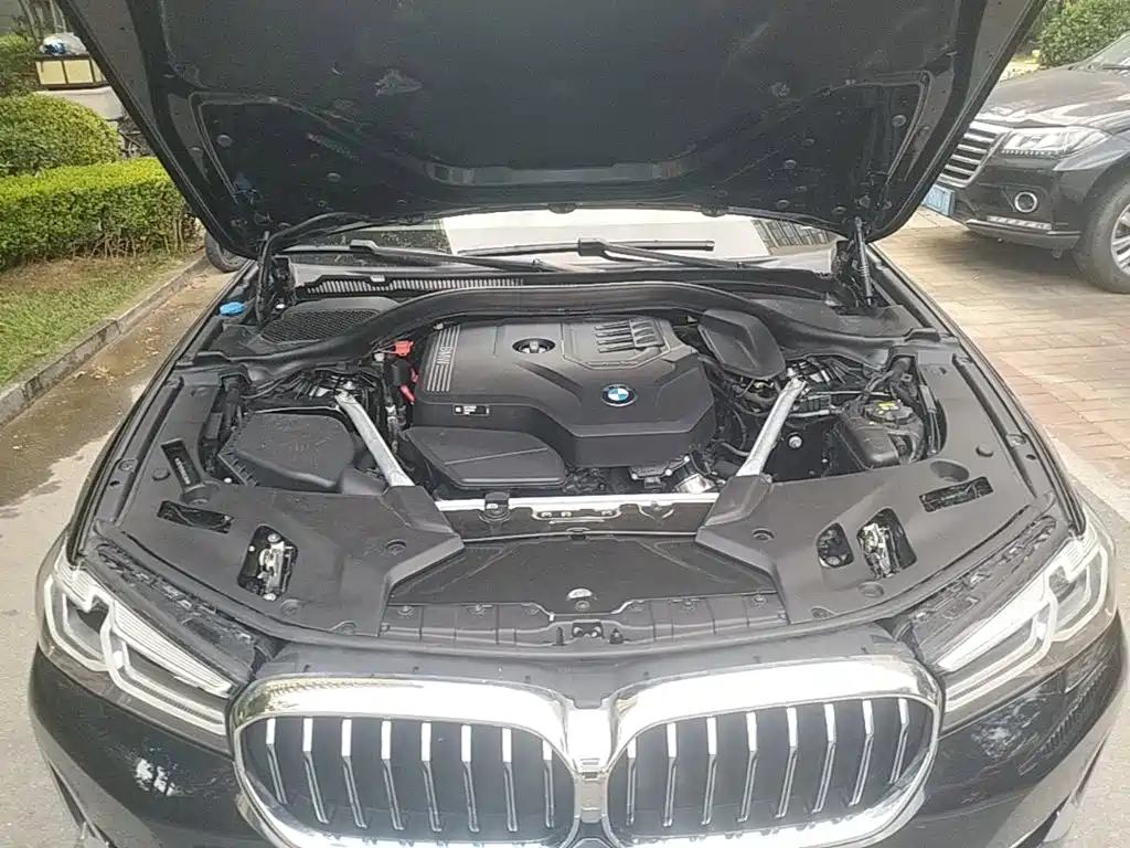 BMW 5 Series — миниатюра 20