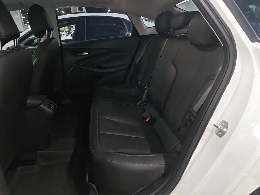 Buick Verano — миниатюра 17