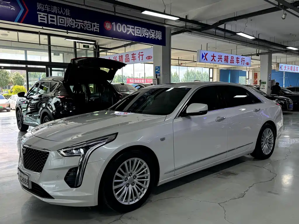CADILLAC CT6