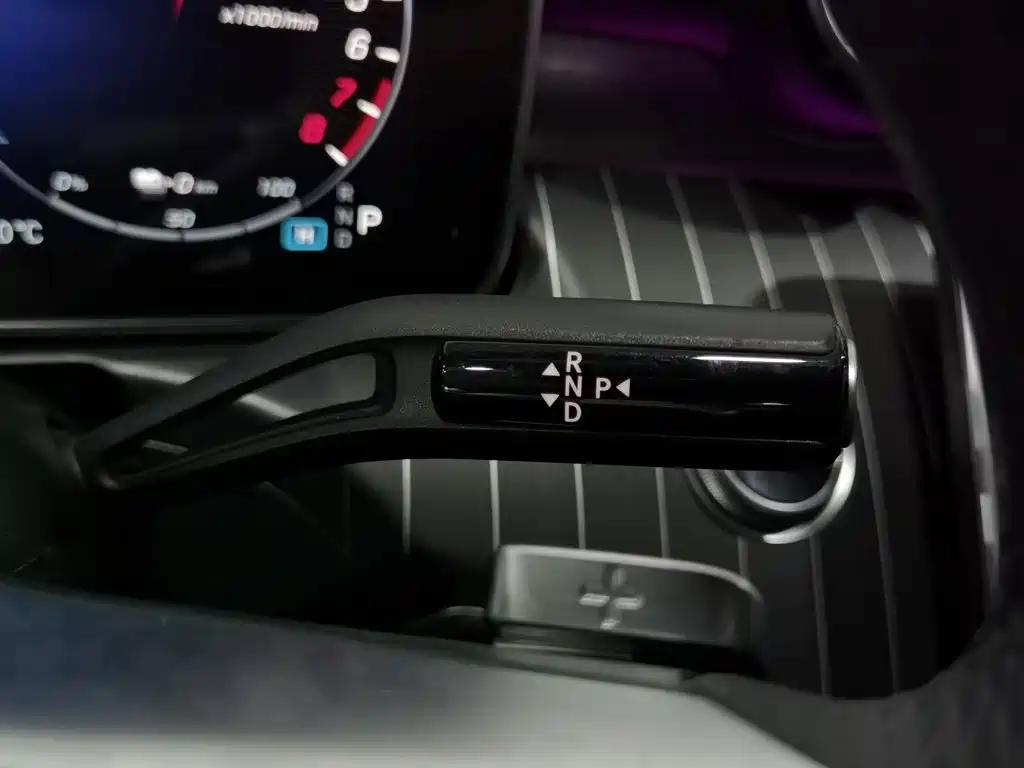 Mercedes-Benz C-Class New Energy — миниатюра 13