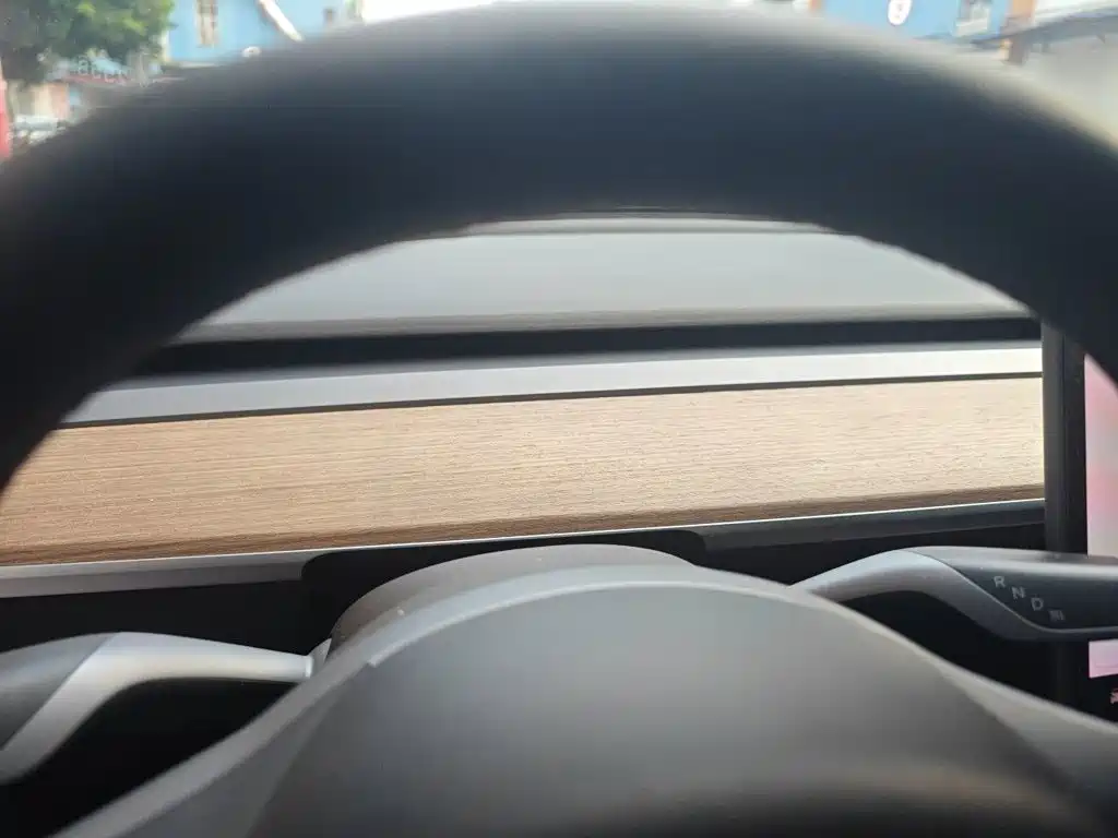 Tesla Model 3 — миниатюра 7