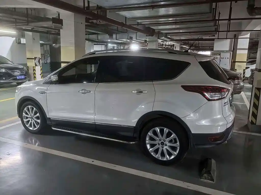 Ford Kuga — миниатюра 6