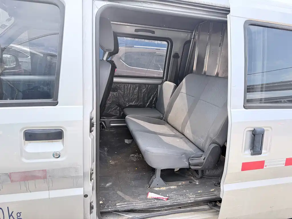 Wuling Rongguang — миниатюра 6