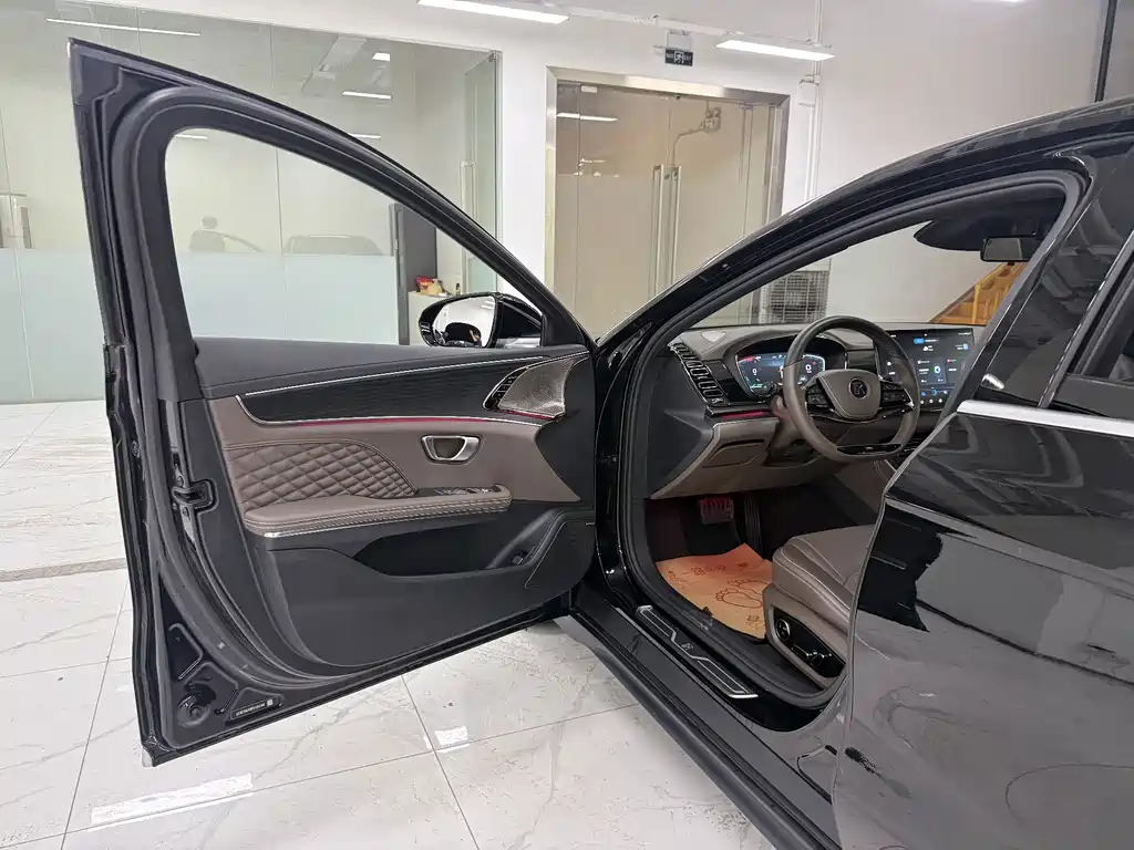 BYD Han — миниатюра 8