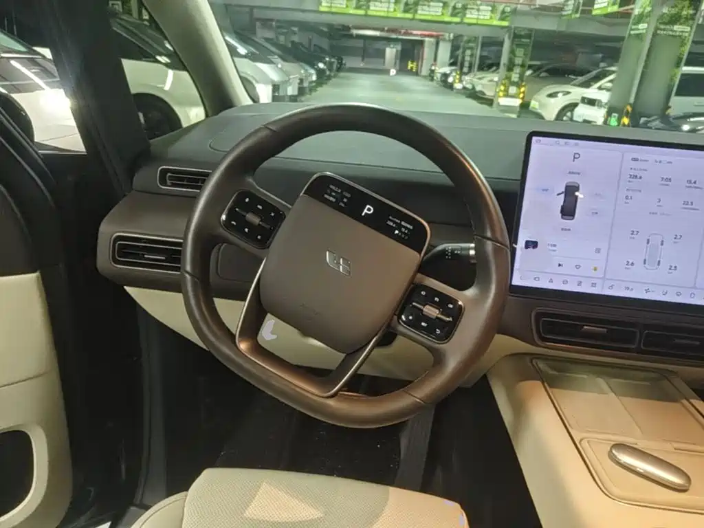 Li Auto Li MEGA — миниатюра 11