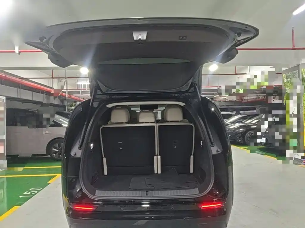 Li Auto Li MEGA — миниатюра 19
