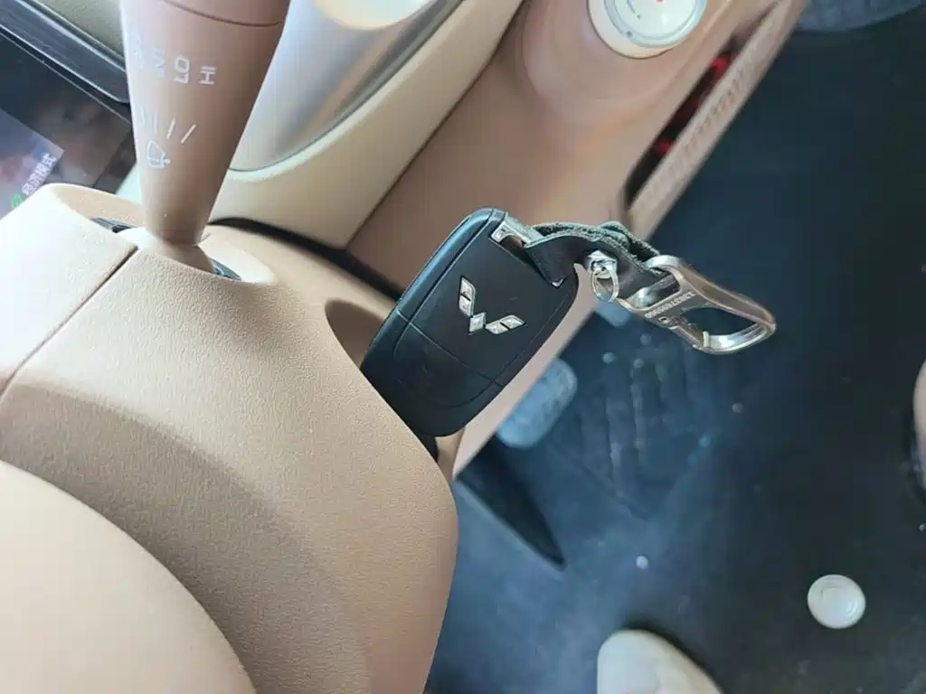 Wuling MINIEV — миниатюра 9