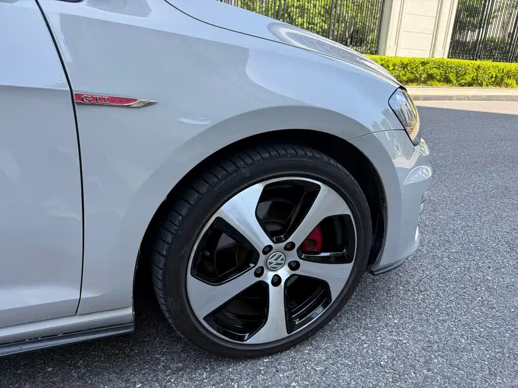 Volkswagen Golf GTI — миниатюра 18