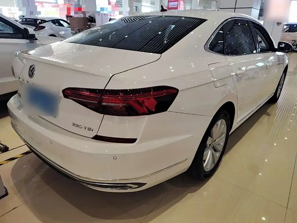 Volkswagen Passat — миниатюра 7