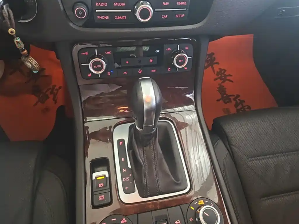 Volkswagen Touareg — миниатюра 14