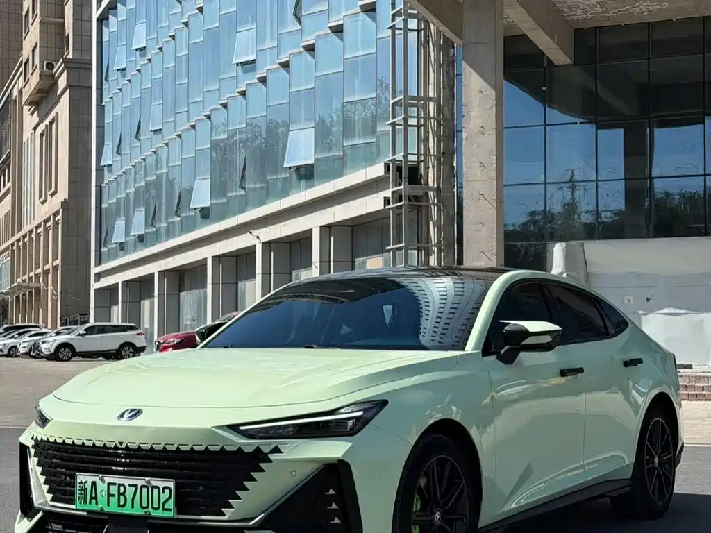 Changan UNI-V iDD