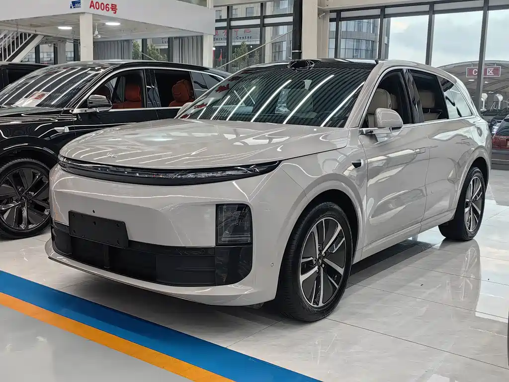 Li Auto L6