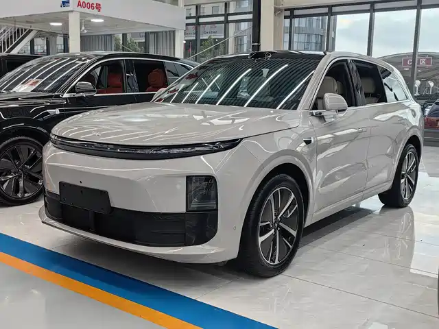 Li Auto L6