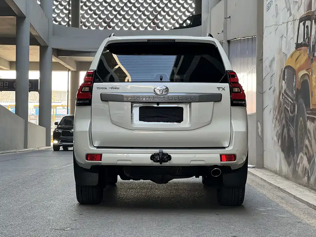 TOYOTA PRADO