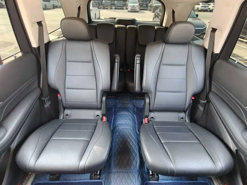 Mercedes-Benz GLS — миниатюра 9