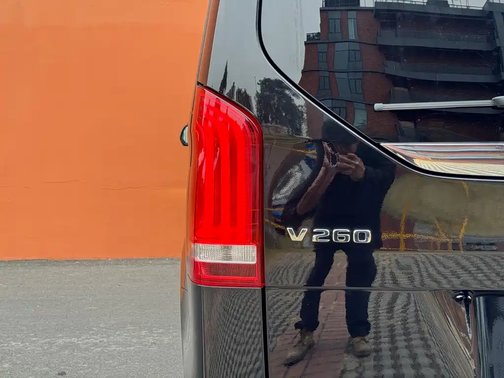 MERCEDES-BENZ V CLASS