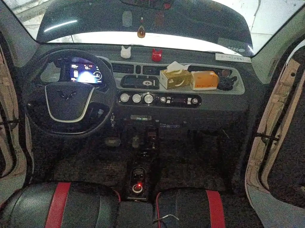 Wuling MINIEV — миниатюра 6