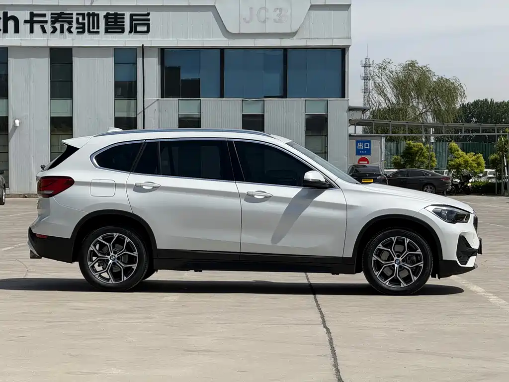 BMW X1 2022 sDrive25Li Lead