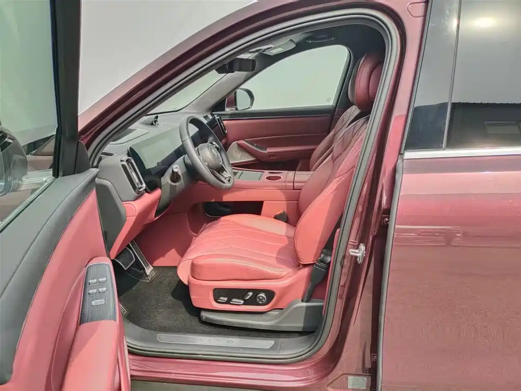 Aito M8 2025 Ultra 53.4kWh 5 мест (192 )