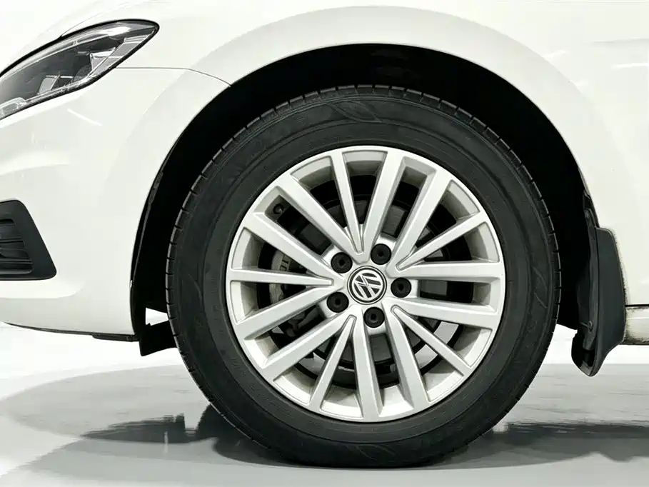 Volkswagen Santana — миниатюра 14