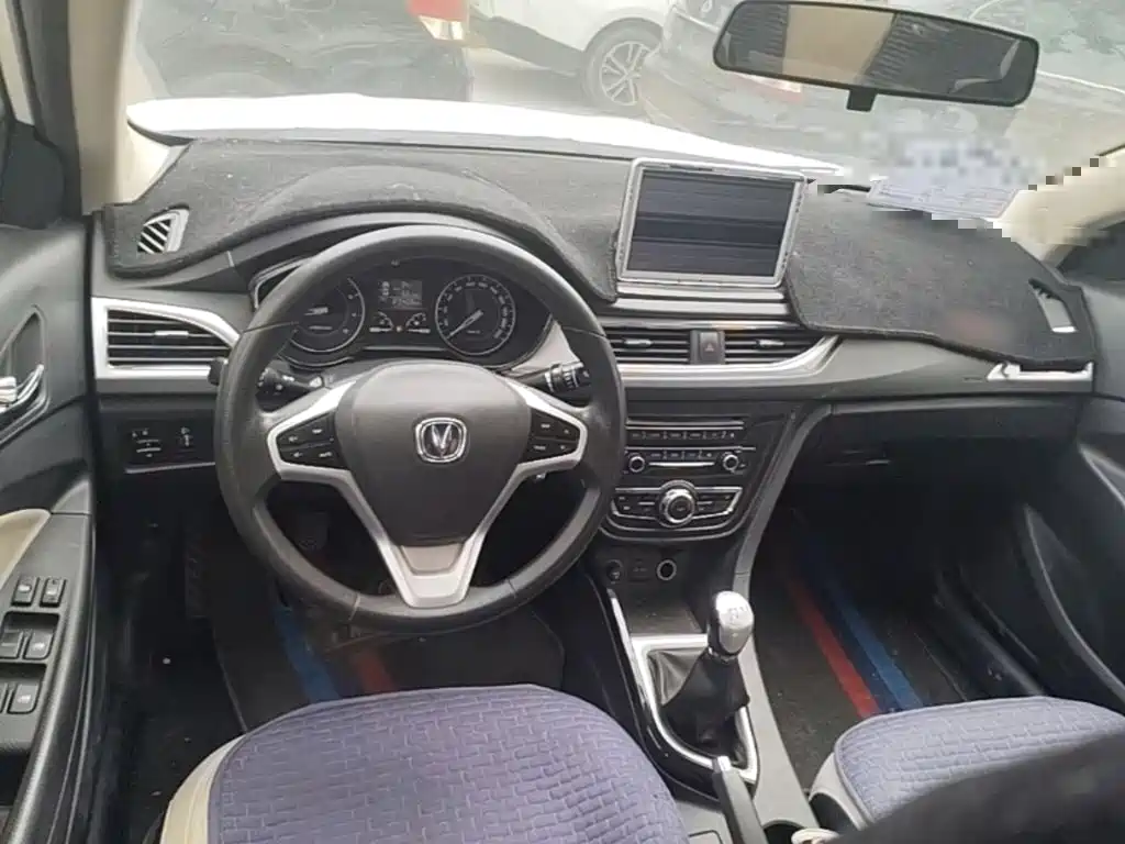 Changan V7 — миниатюра 15