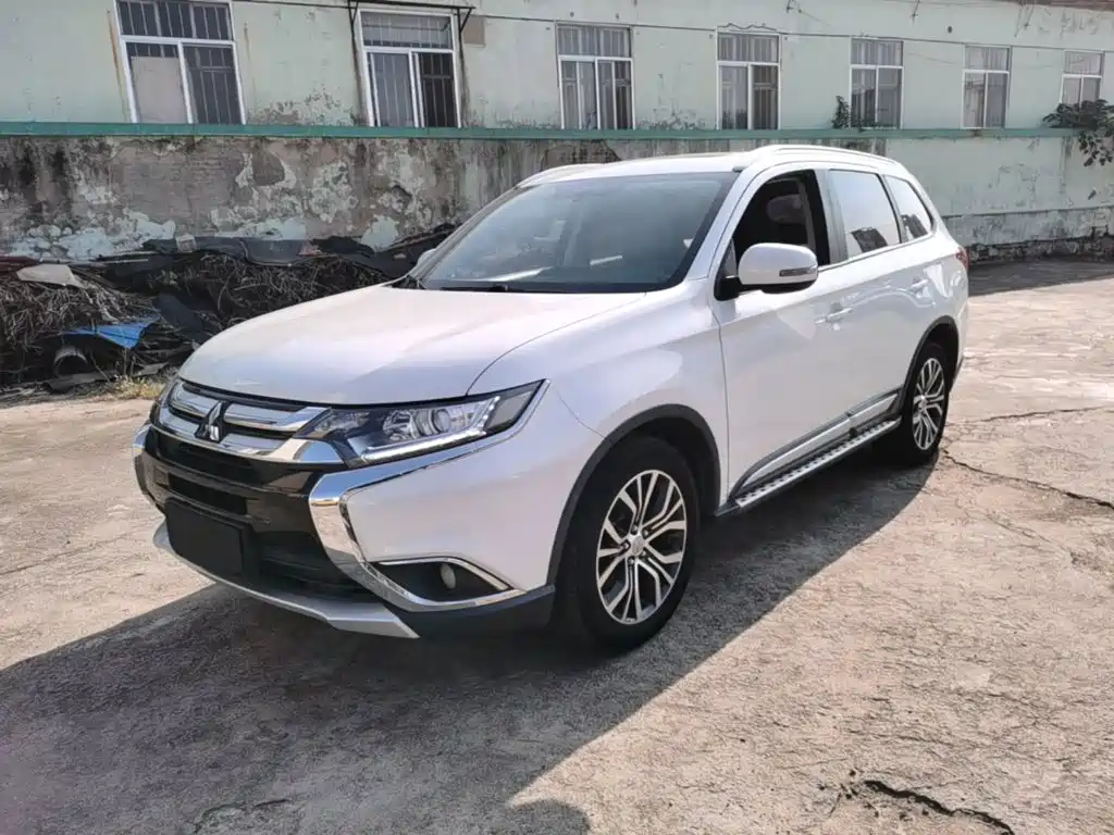 Mitsubishi Outlander — миниатюра 2