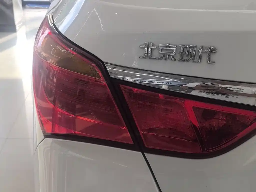 Hyundai Mistra — миниатюра 5