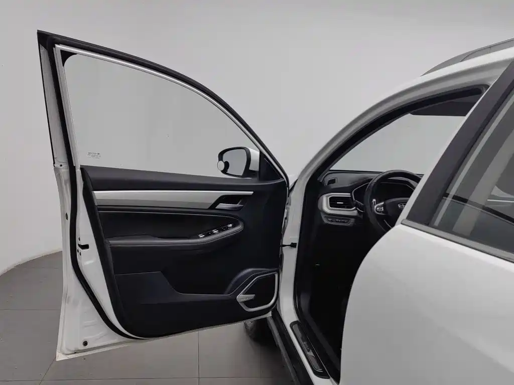 Geely Vision X6 — миниатюра 8