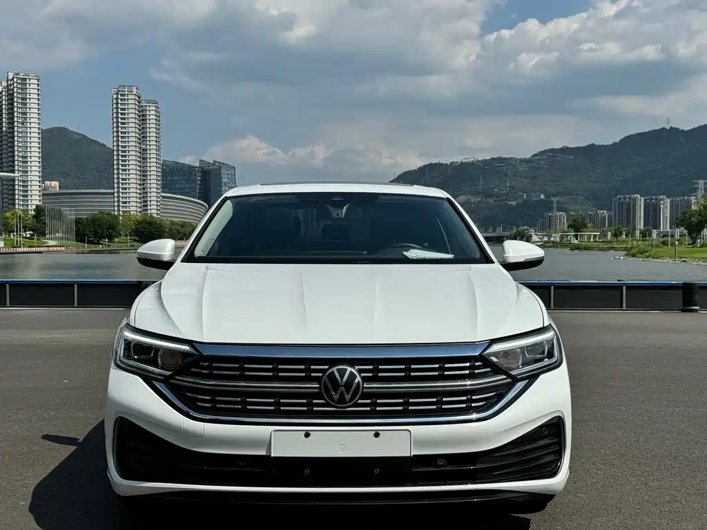 Volkswagen Sagitar — миниатюра 2
