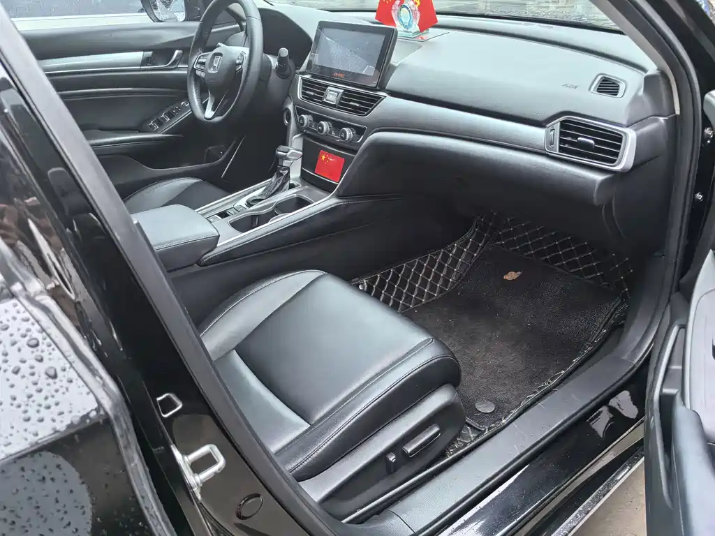 Honda Accord — миниатюра 12