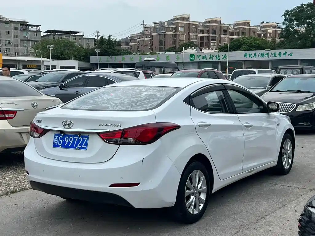 Hyundai Elantra Langdong — миниатюра 4