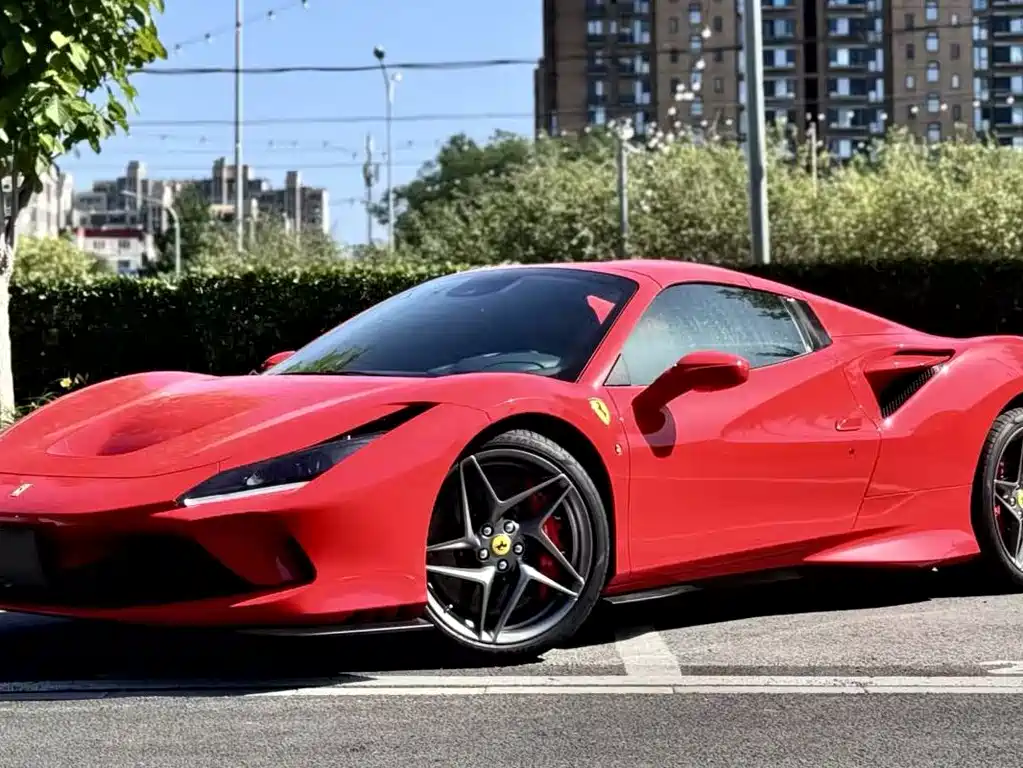 Ferrari F8 — миниатюра 3