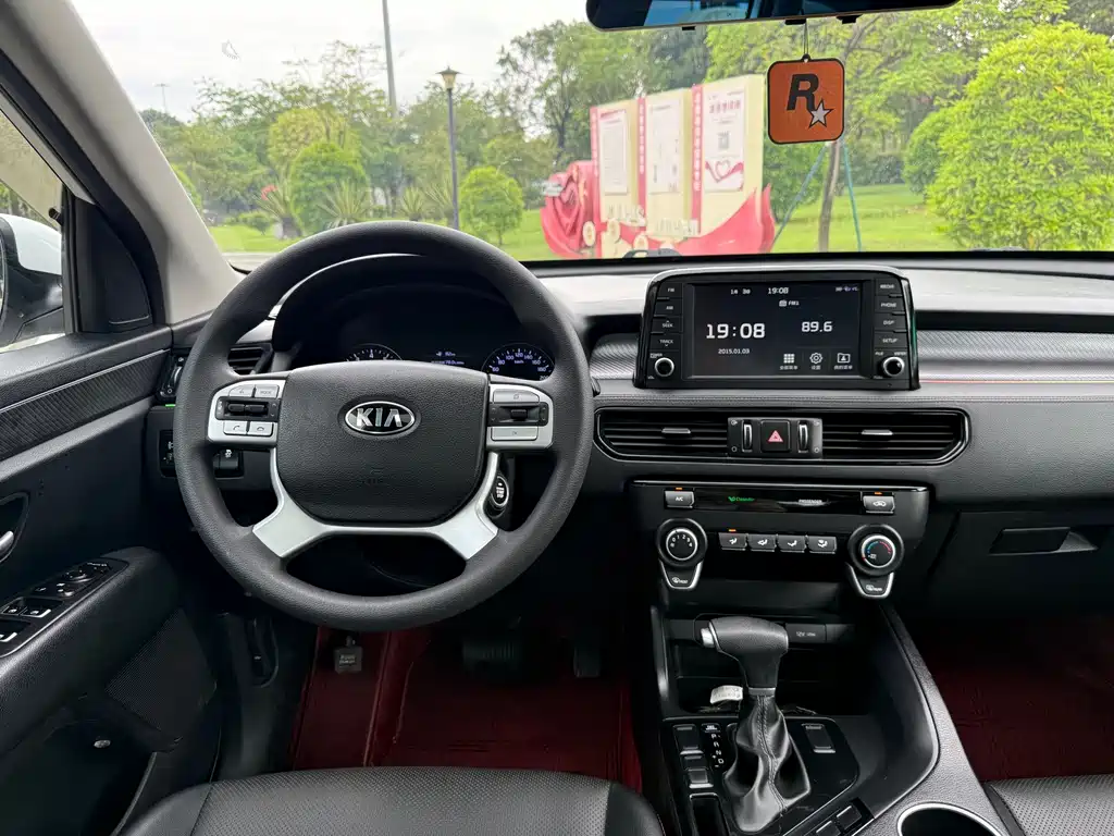 Kia KX7 2017 2.0L AT GL 5 мест