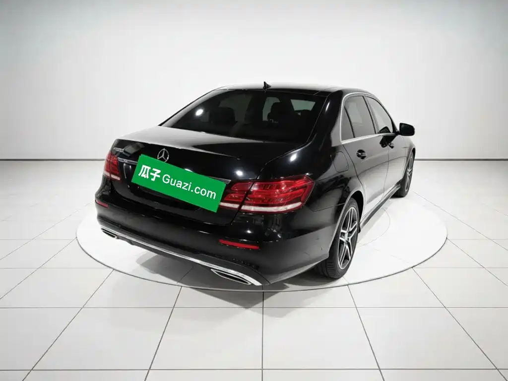 Mercedes-Benz E-Class — миниатюра 4