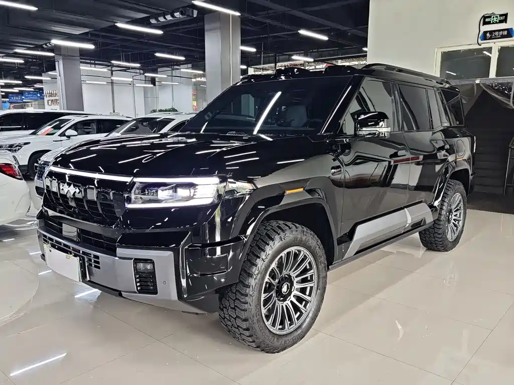 Fang Cheng Bao Leopard 8 2025