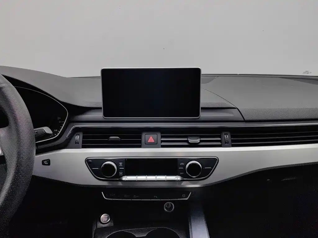 Audi A4L — миниатюра 12