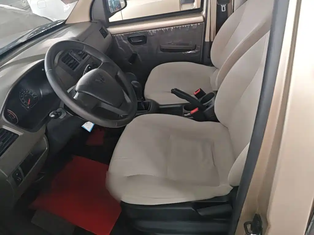 Wuling Rongguang S — миниатюра 15