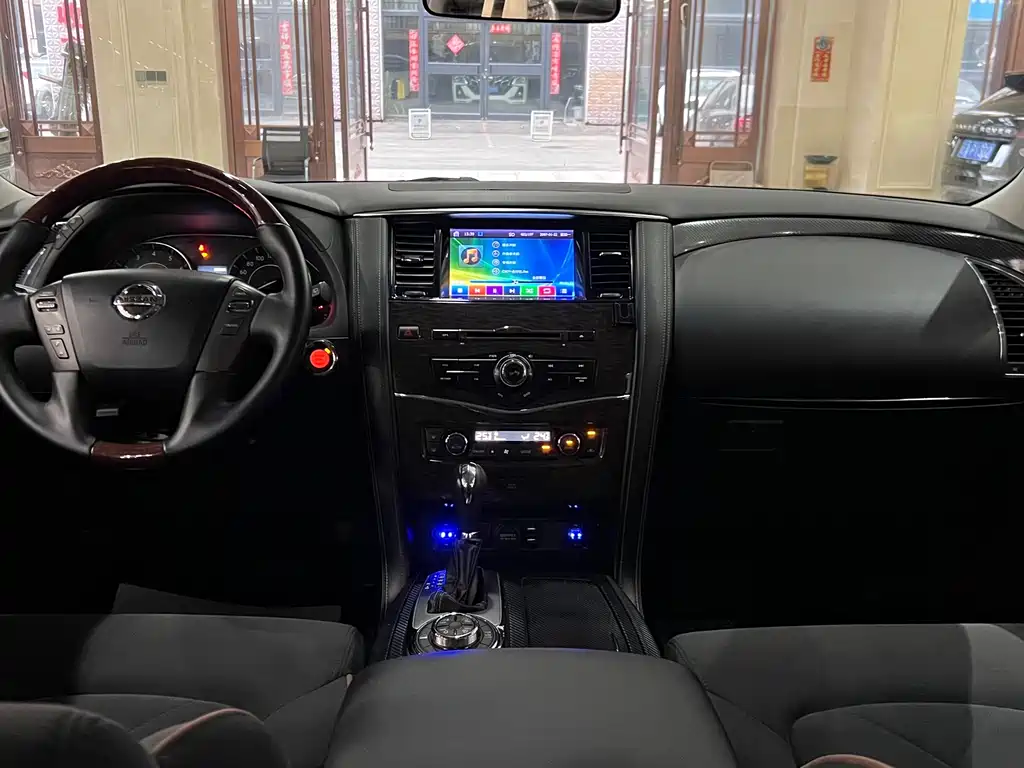 Nissan Patrol — миниатюра 18