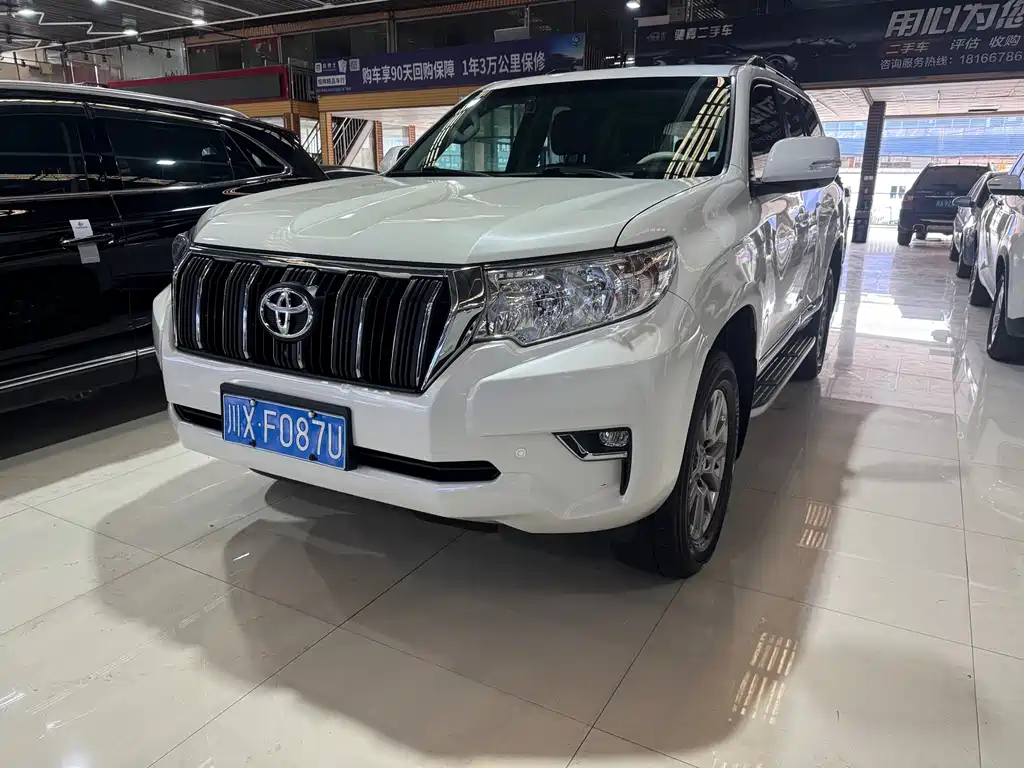 TOYOTA PRADO