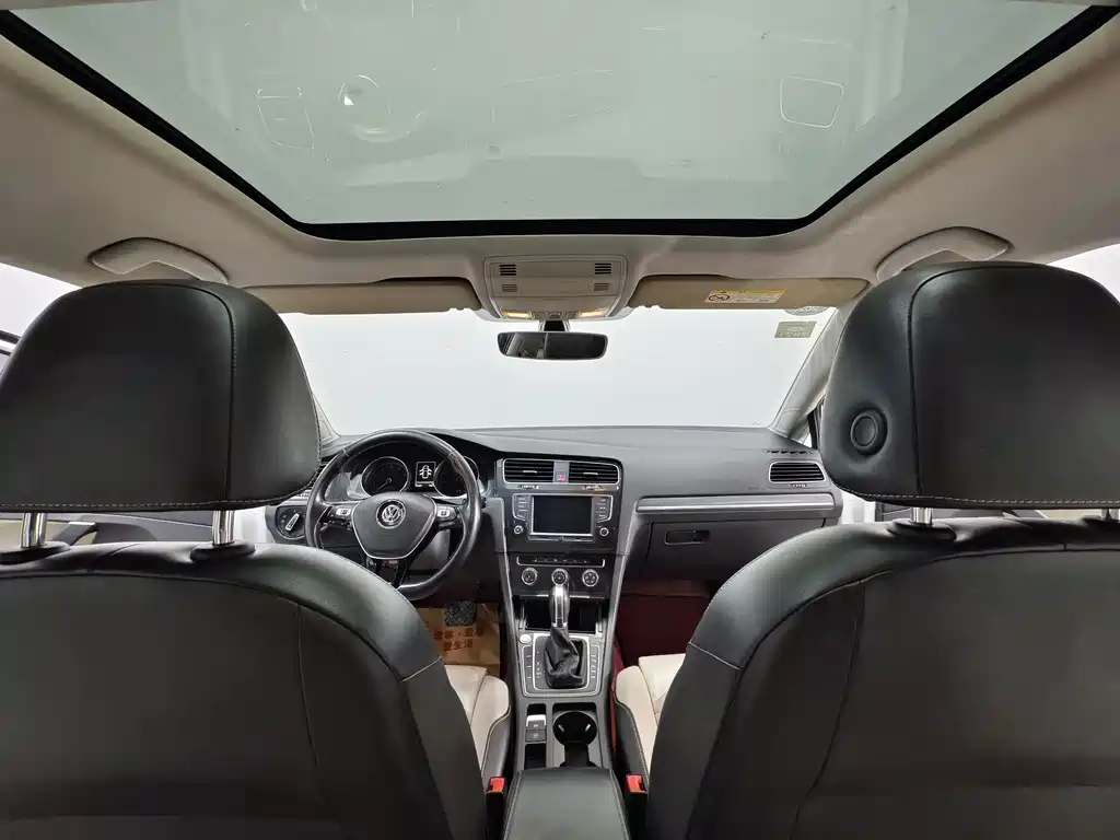 Volkswagen Golf — миниатюра 10