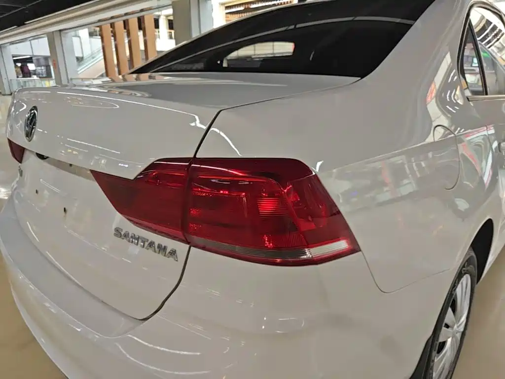 Volkswagen Santana — миниатюра 8