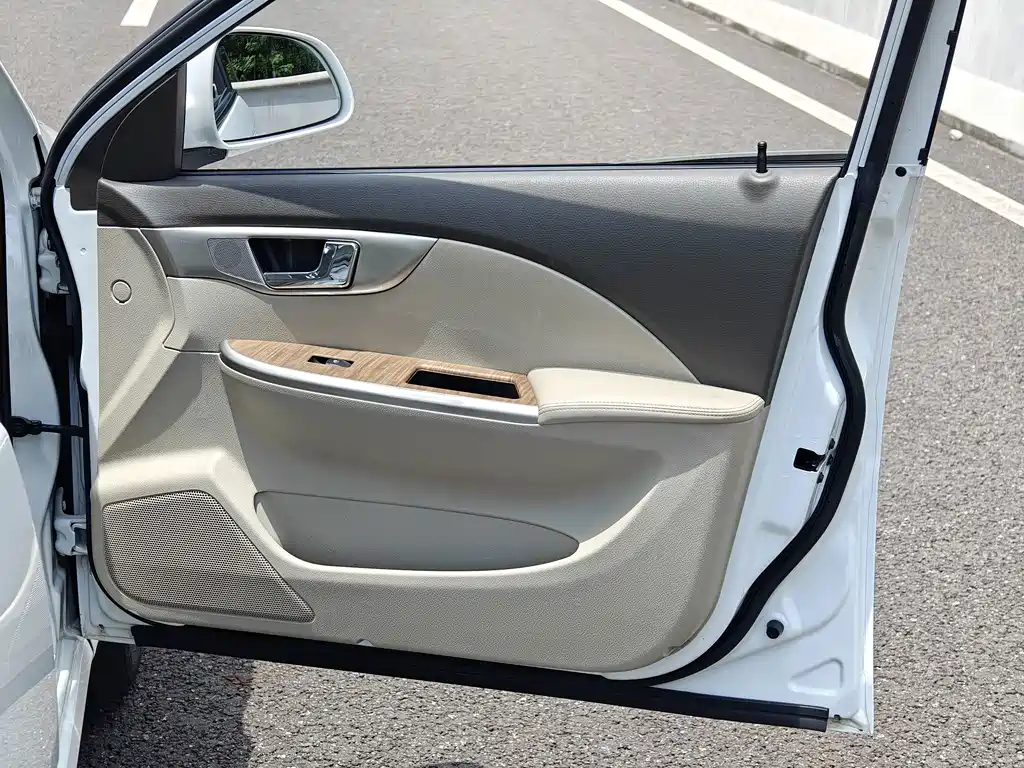 Buick Excelle — миниатюра 27