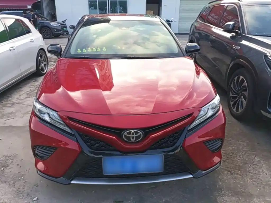 Toyota Camry — миниатюра 3